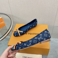 Louis Vuitton Flat Shoes